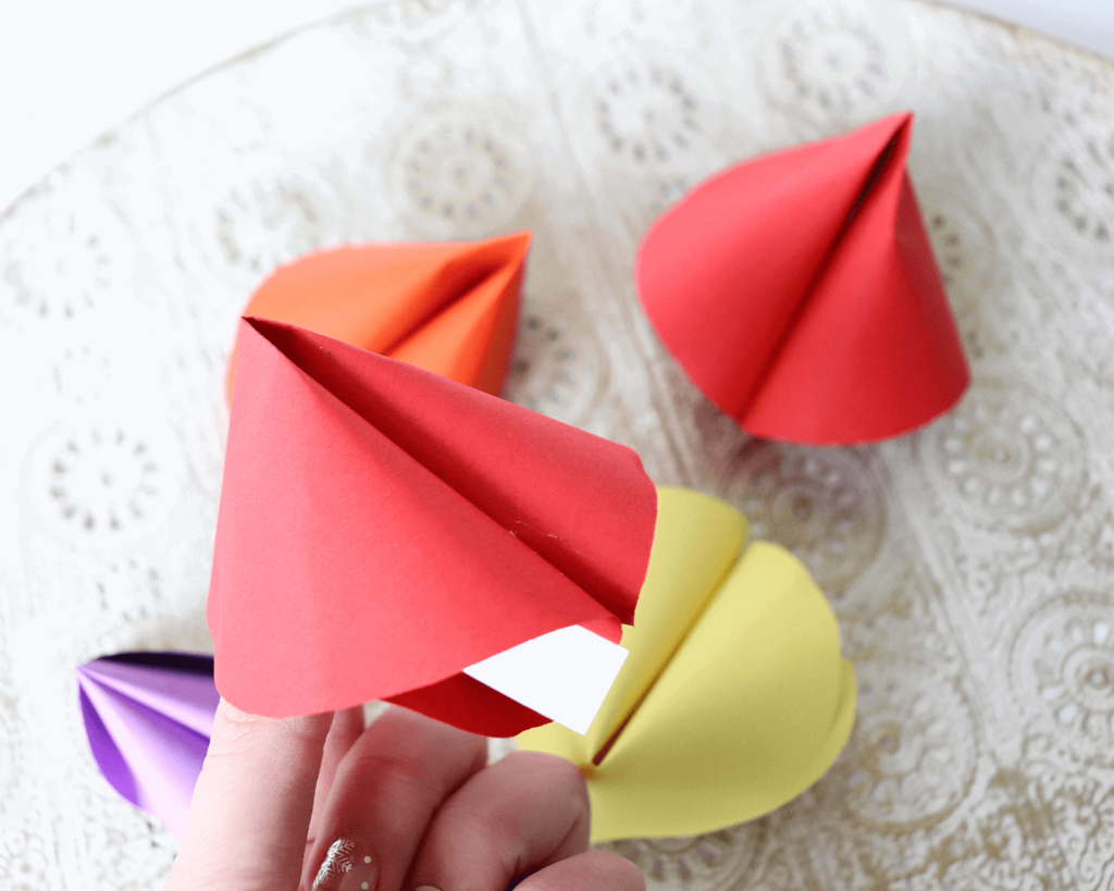DIY Glückskekse aus Papier für Silvester