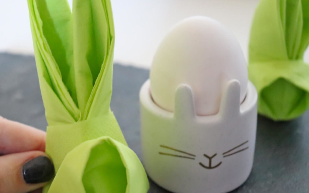 Hasen-Servietten für Ostern einfach falten!