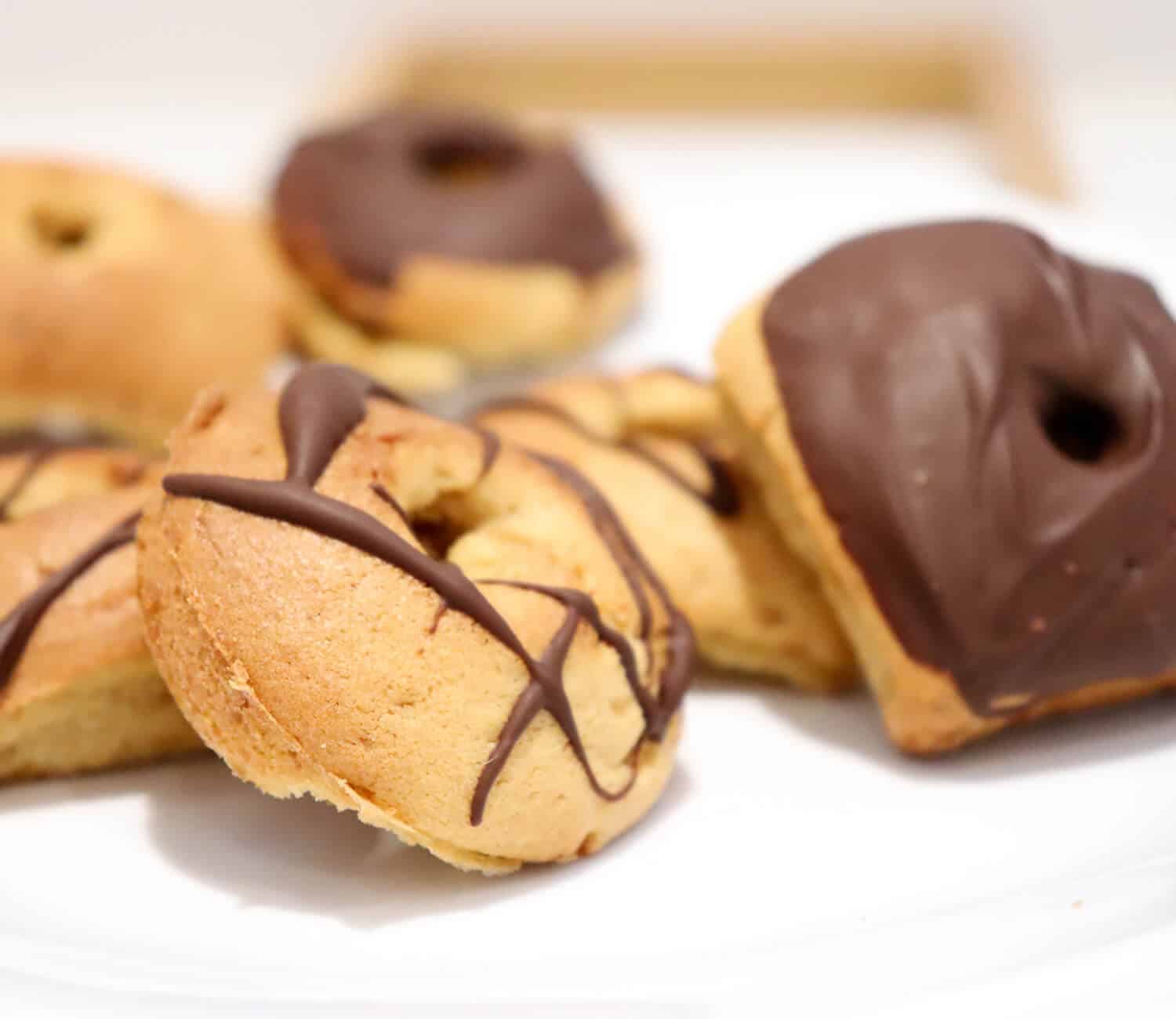 Zuckerfreie Mini-Donuts aus der Meine Backbox Januar 2021 Zuckerfreie Mini-Donuts aus der Meine Backbox Januar 2021