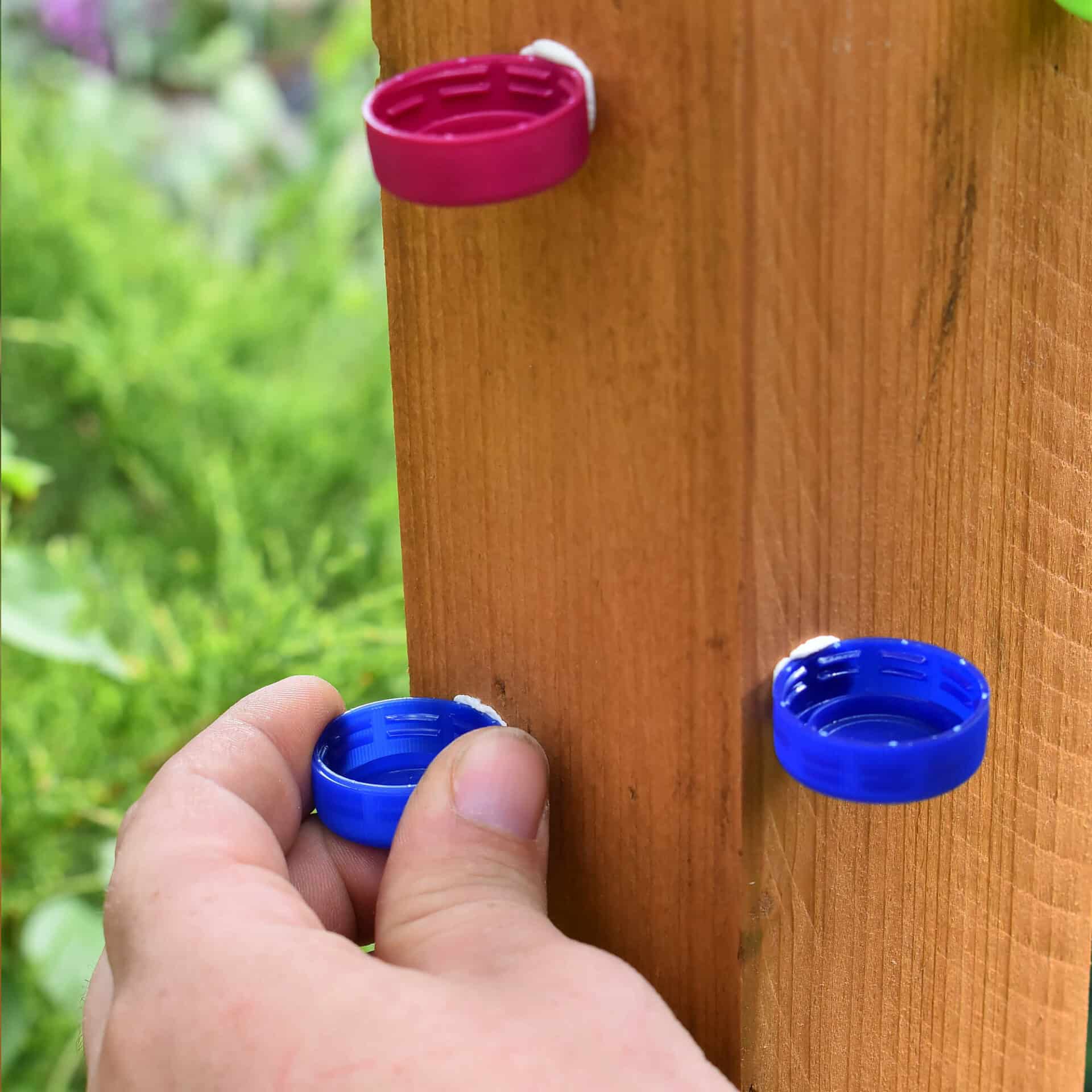 Bienentränke 4er Set - Schwimmende Bieneninsel Gelb Mit Wabendesign 17,8x15,6cm